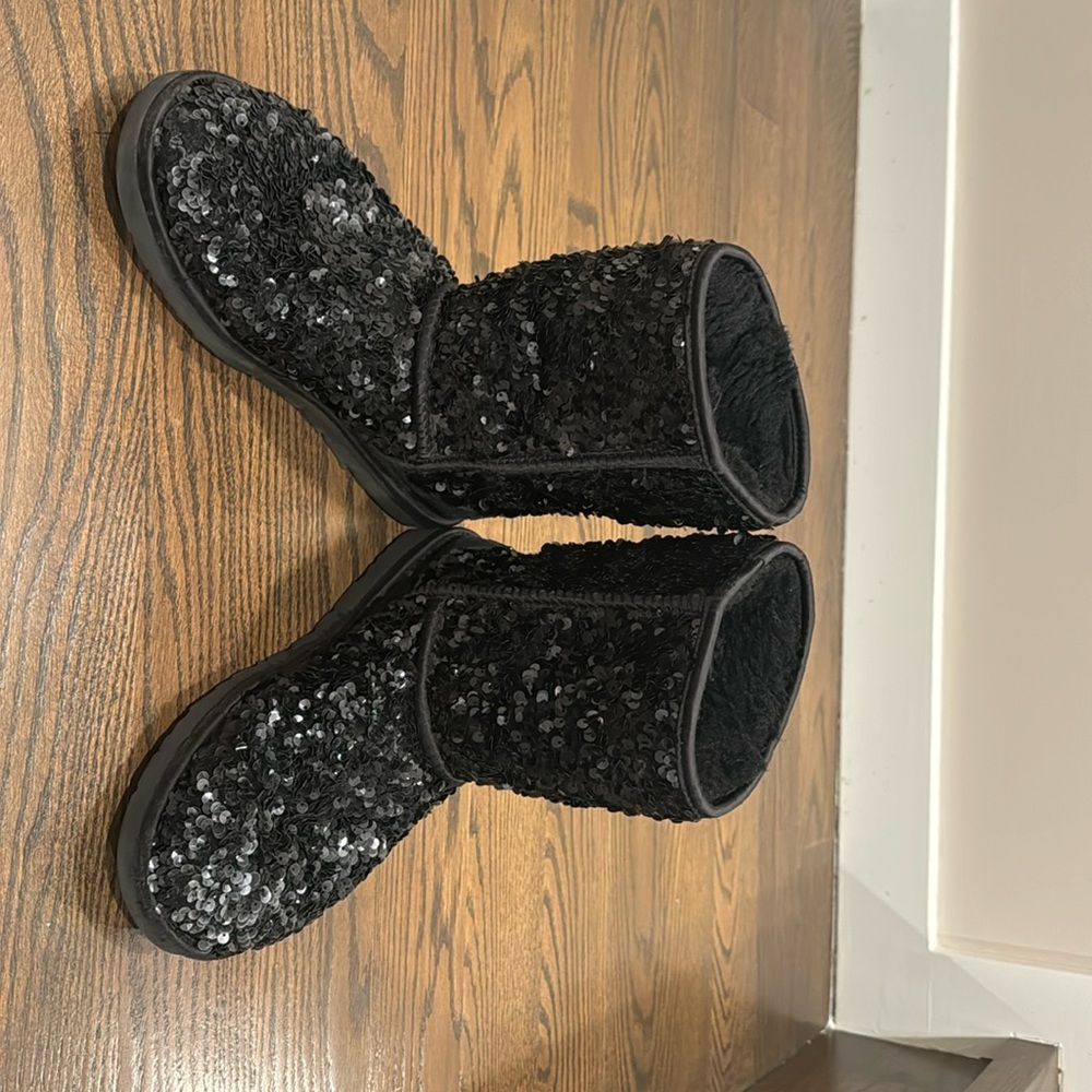 Black Glitter Uggs
